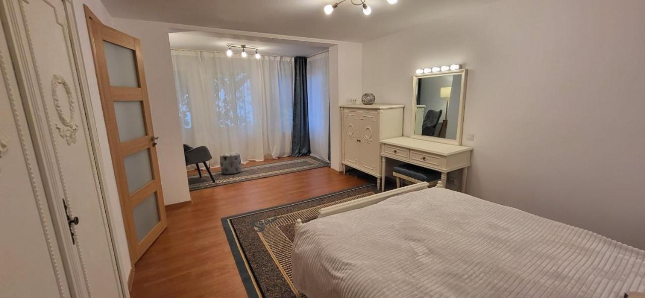 Cotroceni Accommodations Upstairs Букурещ Екстериор снимка